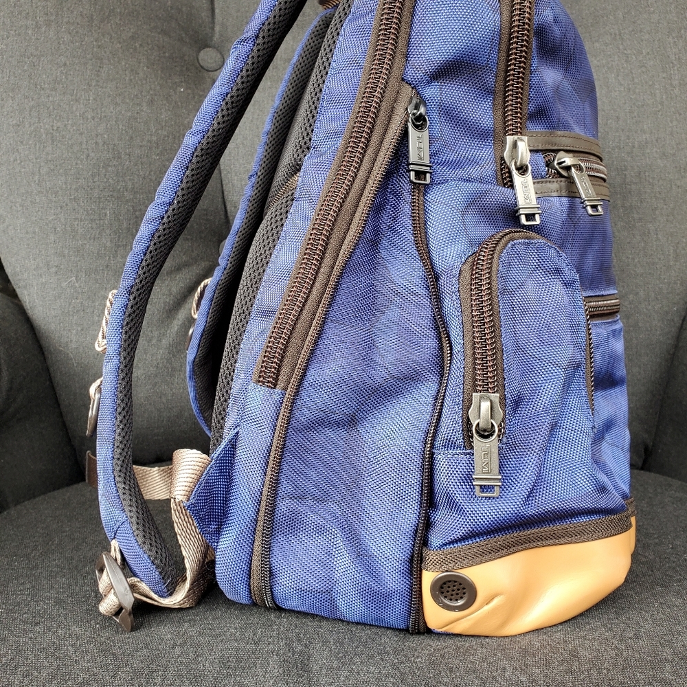 Like New Tumi Alpha Bravo Knox backpack - Picture 7 of 11